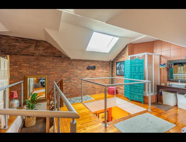 2 BEDROOM APARTMENT FOR SALE IN ESSENWOOD